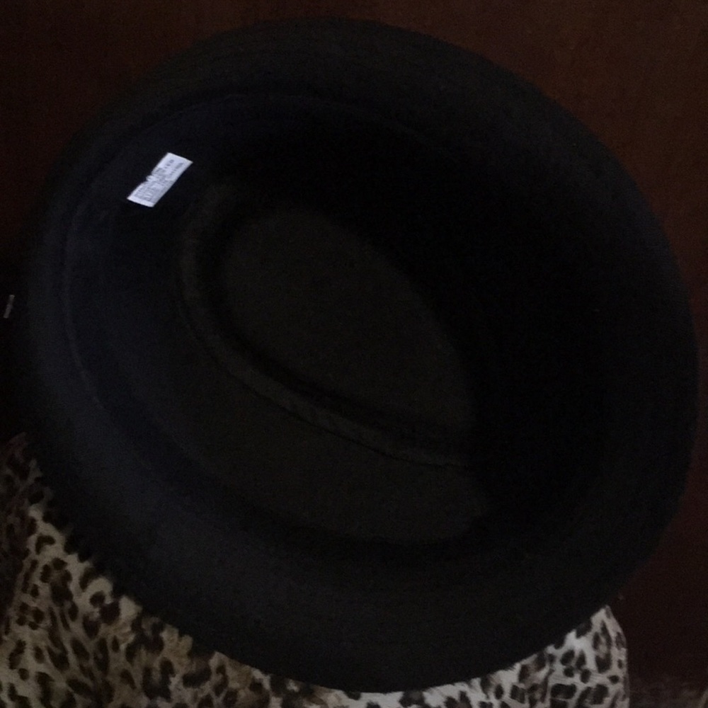 Hat - Picture 3 of 4